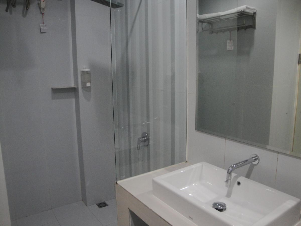 Bella Vita Hotel Kupang  Exterior photo